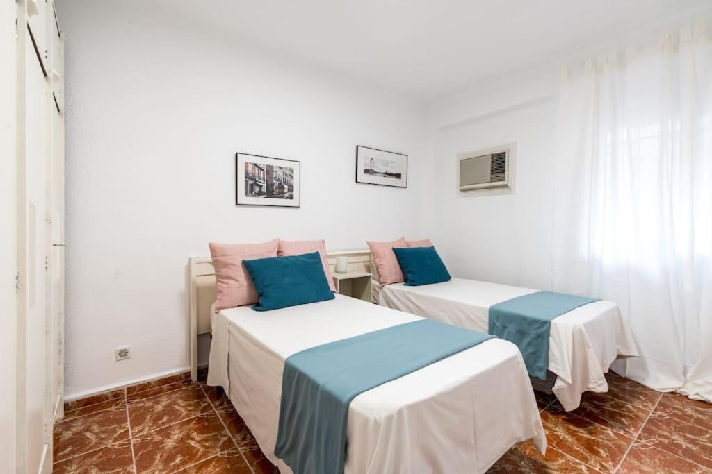Santa Justa Urban Apartment Seville Exterior photo