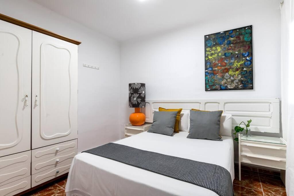 Santa Justa Urban Apartment Seville Exterior photo