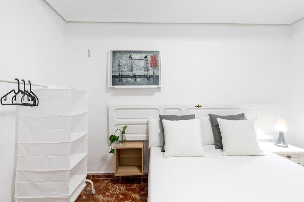 Santa Justa Urban Apartment Seville Exterior photo